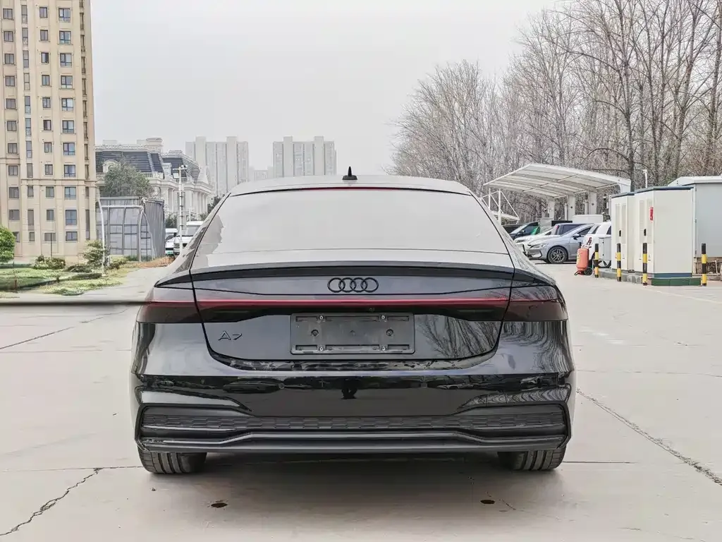 Audi A7 2022 из CN, фото 8