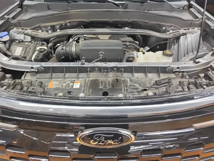 Ford Explorer 2023 из CN, фото 8