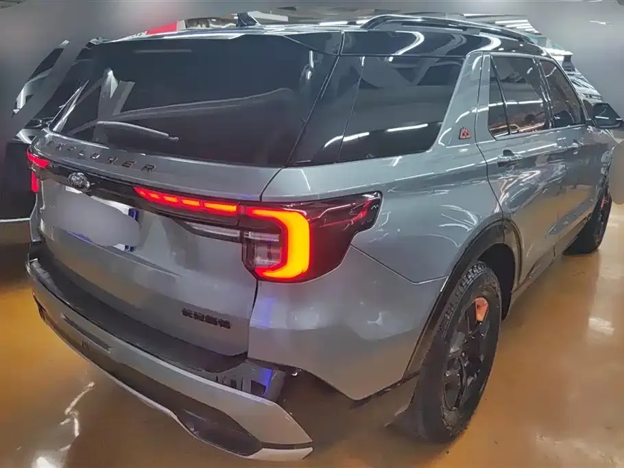Ford Explorer 2023 из CN, фото 10