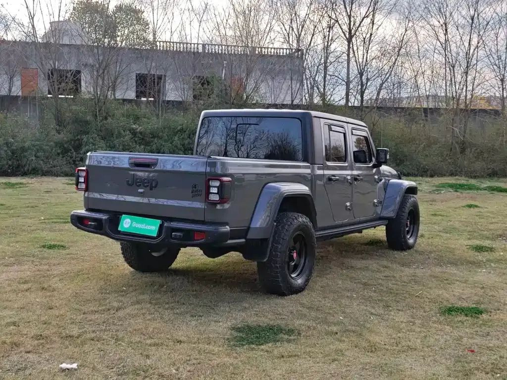 Jeep Gladiator 2023 из CN, фото 9