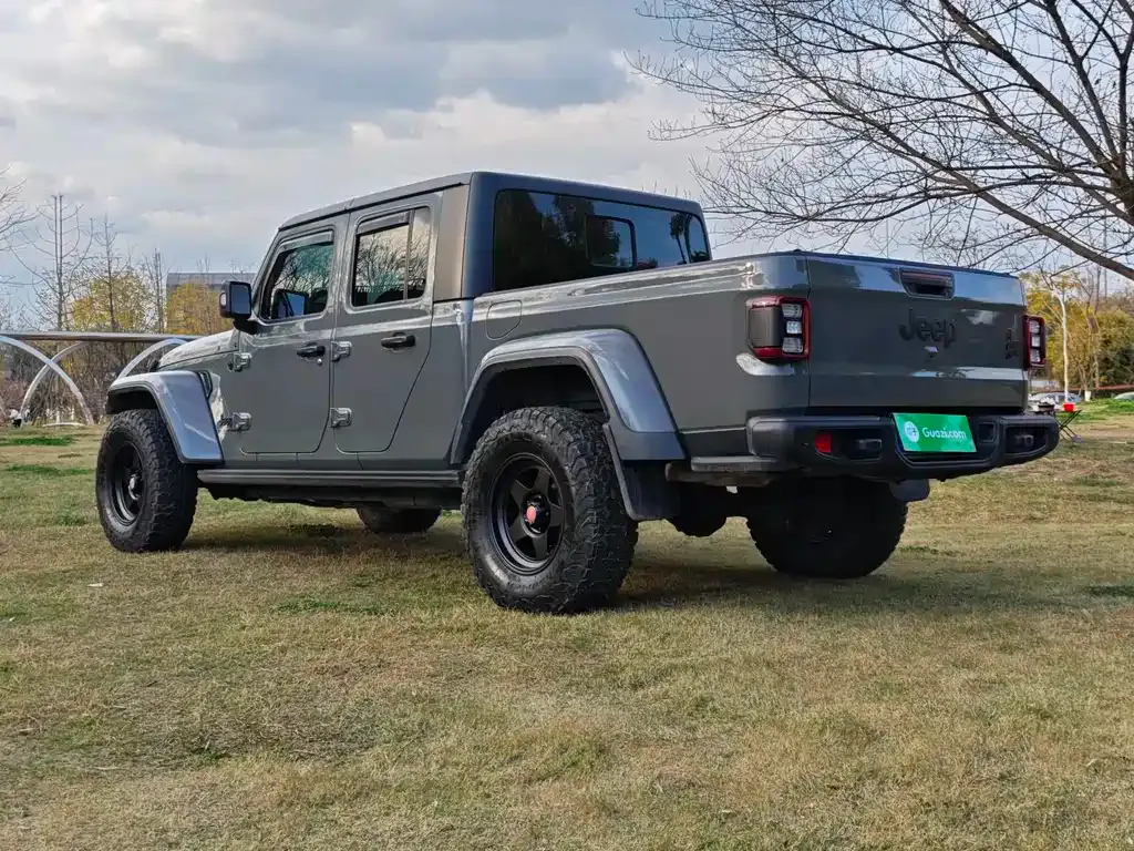 Jeep Gladiator 2023 из CN, фото 8