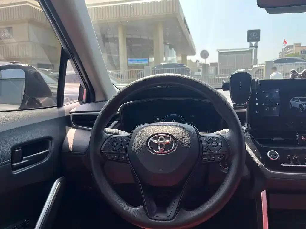 Toyota Corolla Cross 2025 из CN, фото 9