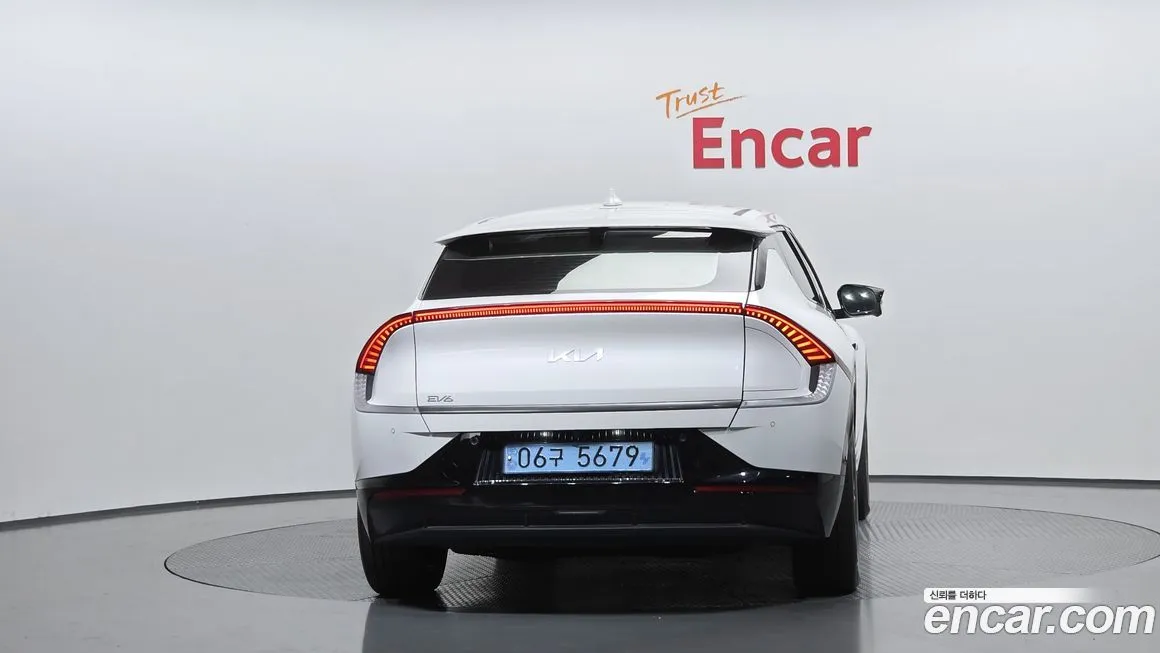 Kia EV6 2023 из KR, фото 5