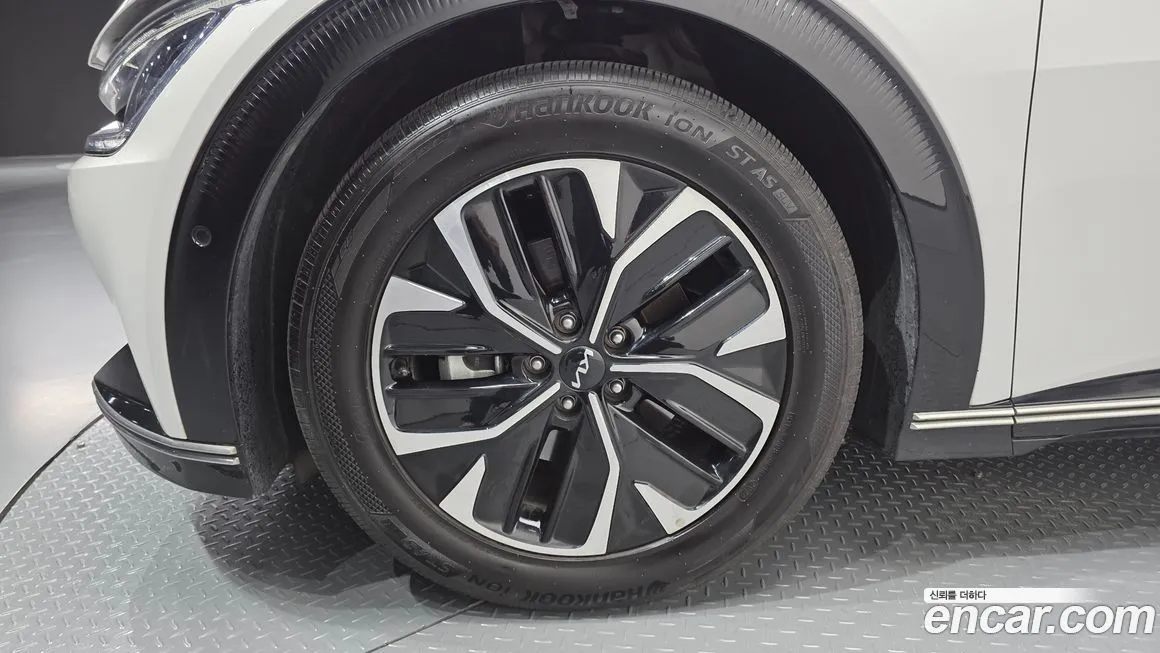 Kia EV6 2023 из KR, фото 8