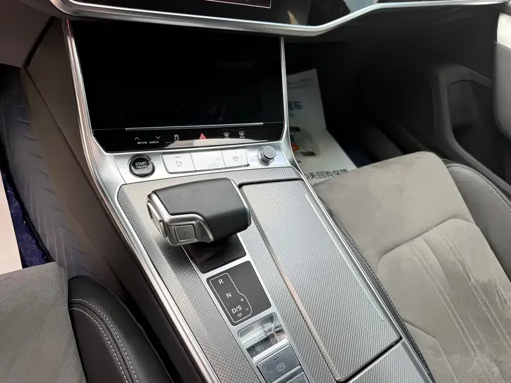 Audi A6L 2024 из CN, фото 3