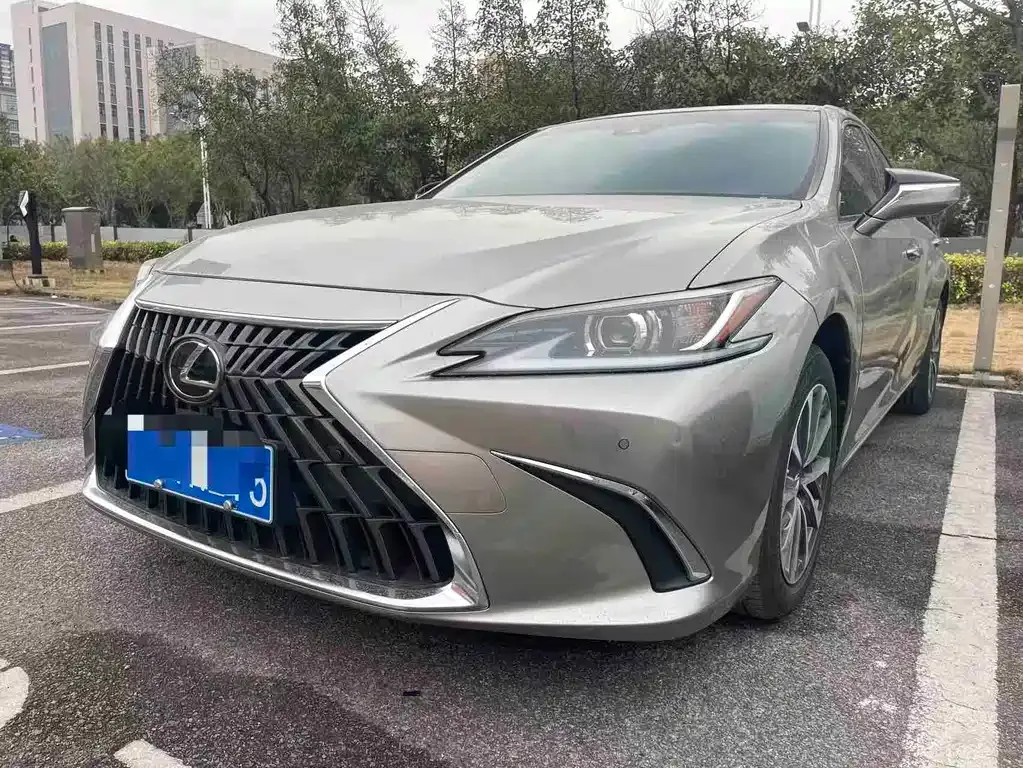 Lexus ES 2023 из CN, фото 1