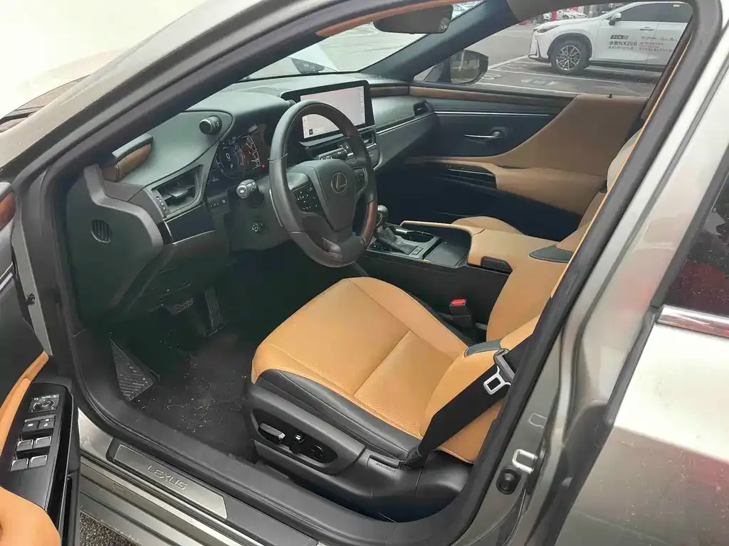 Lexus ES 2023 из CN, фото 3