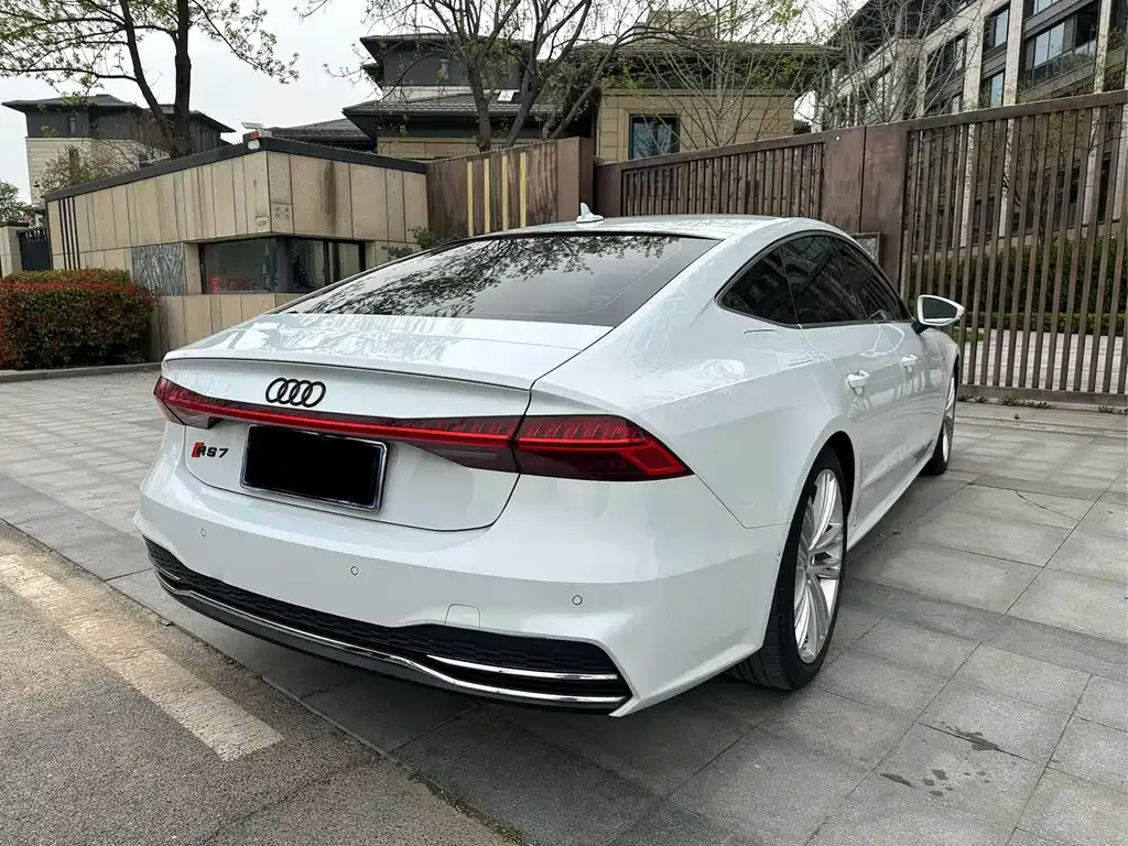 Audi A7 2021 из CN, фото 8