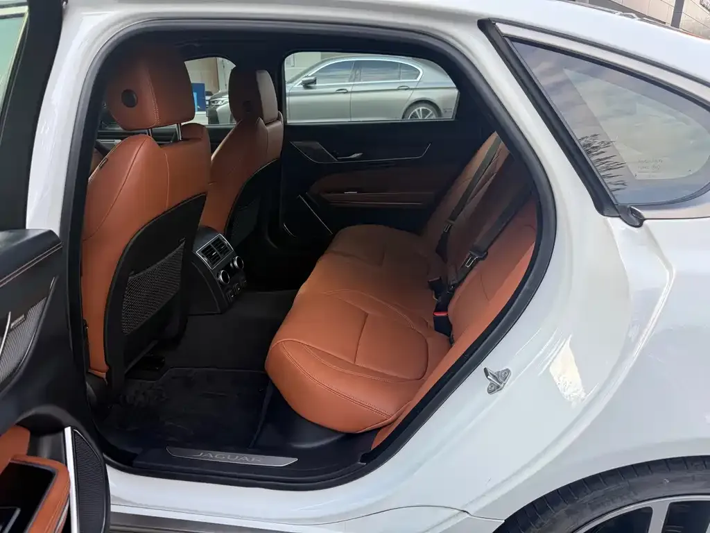 Jaguar XFL 2024 из CN, фото 4