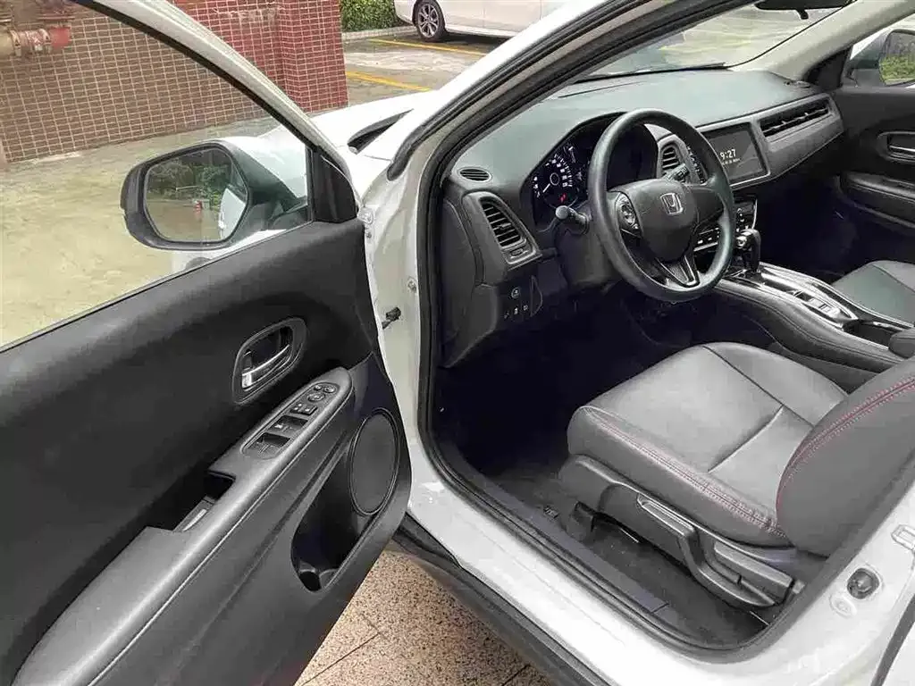 Honda Vezel 2021 из CN, фото 2