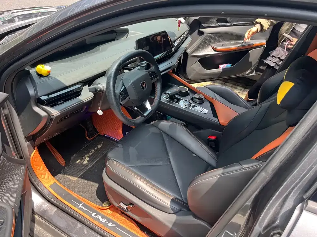 Changan UNI-V 2022 из CN, фото 4