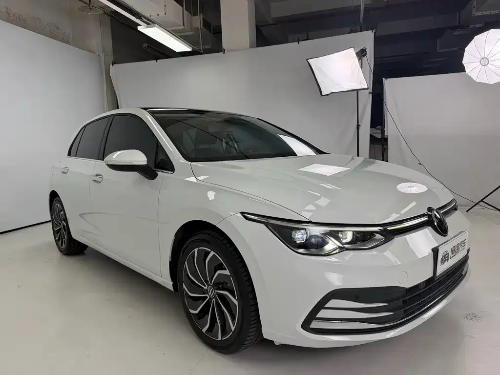 Volkswagen Golf 2022 из CN, фото 4
