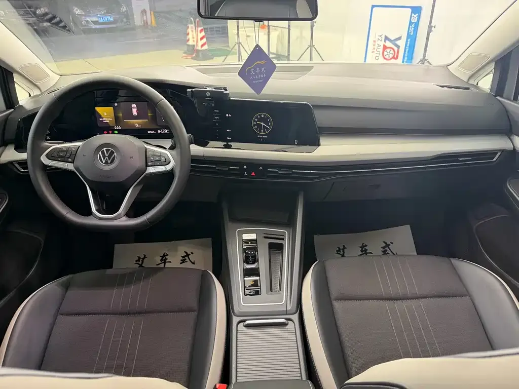 Volkswagen Golf 2022 из CN, фото 8