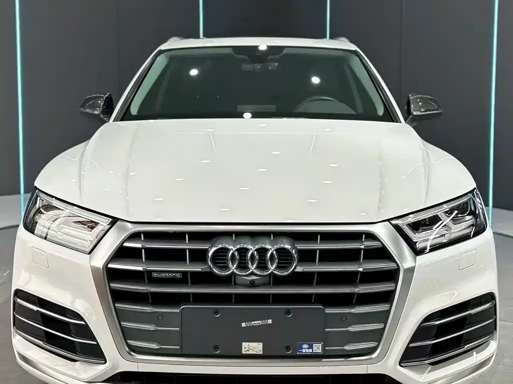 Audi Q5L 2021 из CN, фото 2