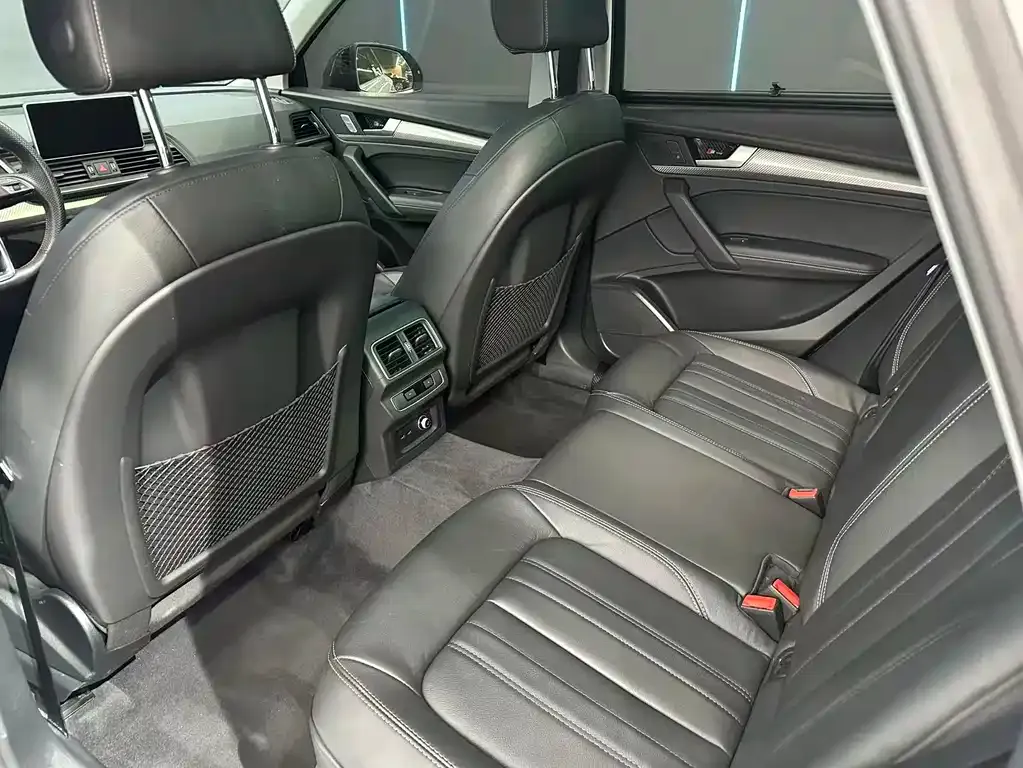 Audi Q5L 2021 из CN, фото 8