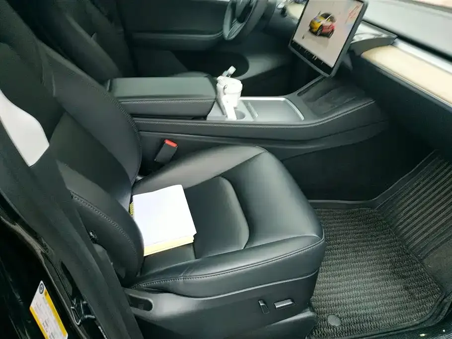 Tesla Model Y 2023 из CN, фото 9