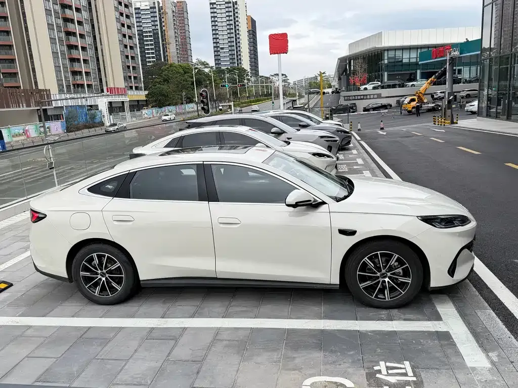 BYD Seal 06 — фото 10