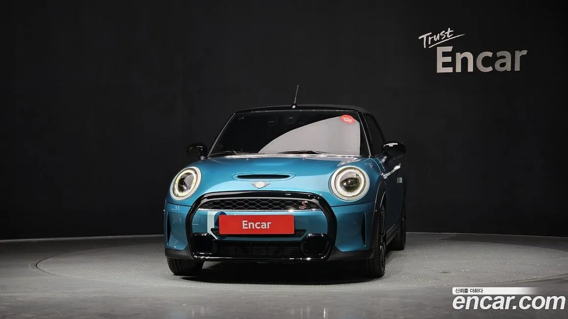 Mini Cooper Convertible 2023 из KR, фото 7