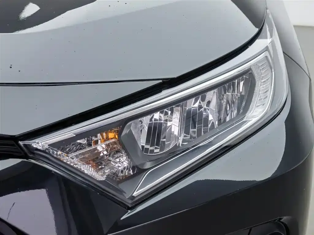Toyota RAV4 2023 из CN, фото 5