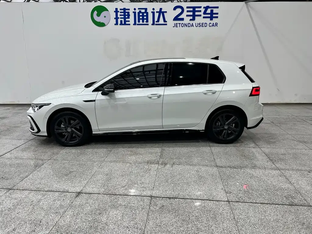 Volkswagen Golf 2024 из CN, фото 9