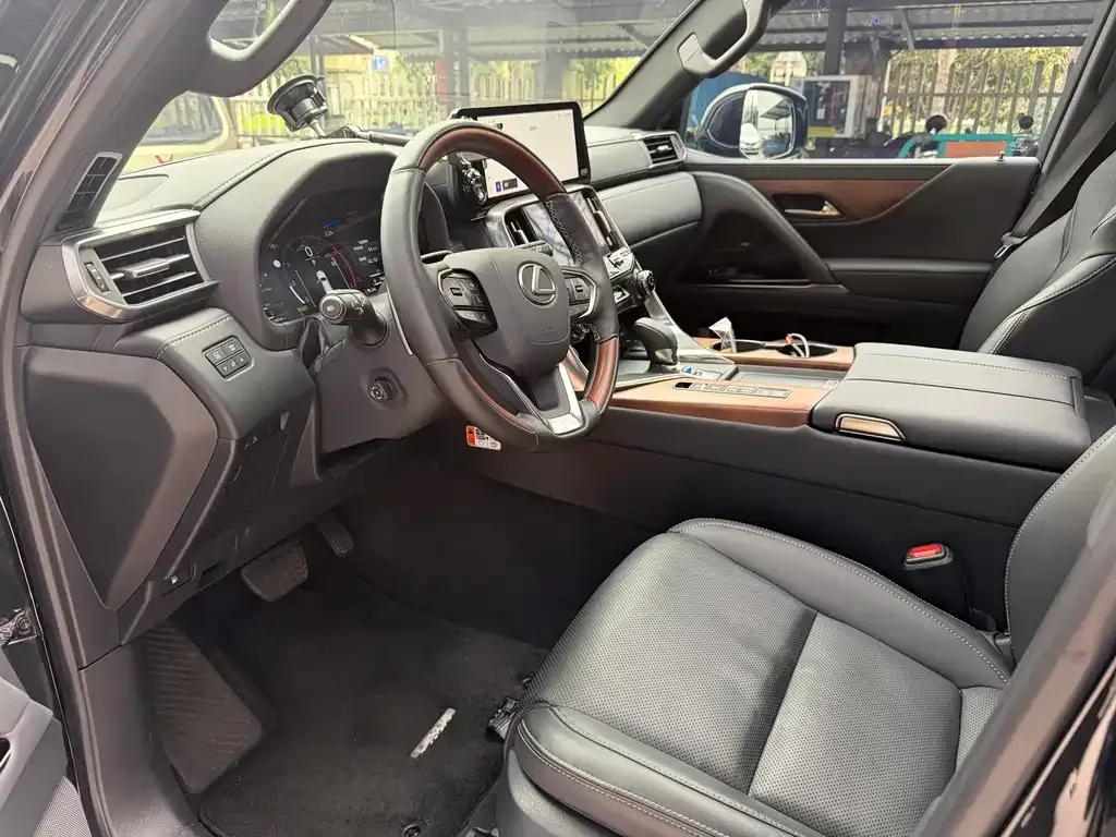 Lexus LX 2025 из CN, фото 10