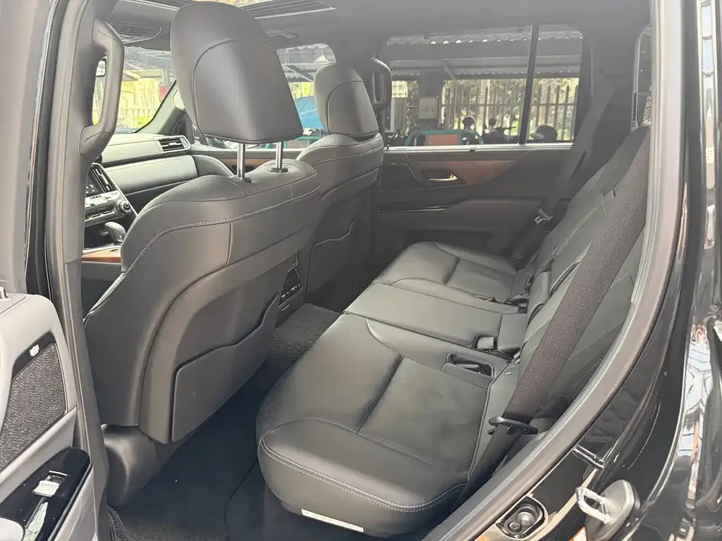 Lexus LX 2025 из CN, фото 6