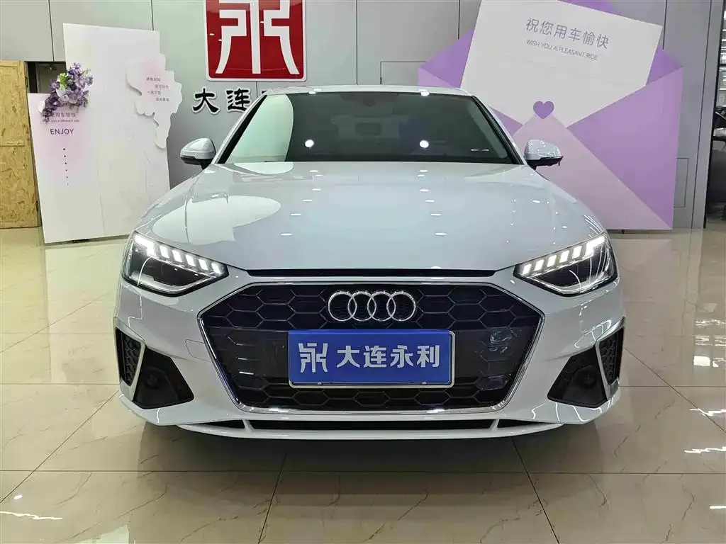 Audi A4L 2021 из CN, фото 4