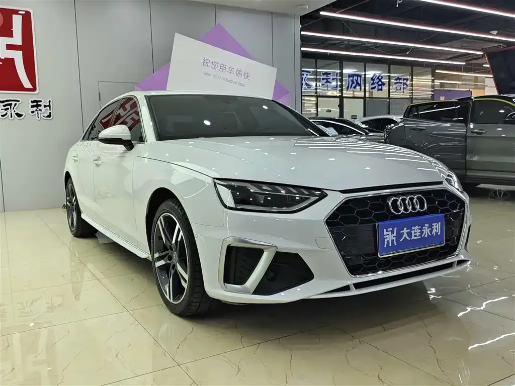 Audi A4L 2021 из CN, фото 6