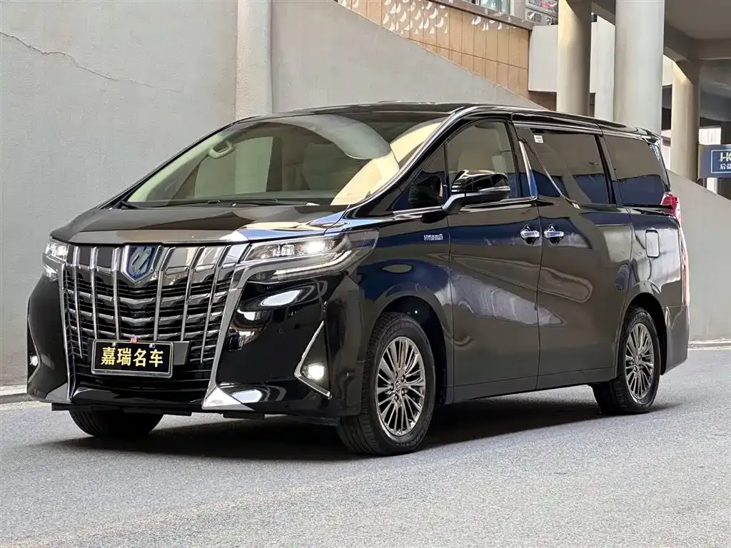 Toyota Alphard 2023 из CN, фото 1