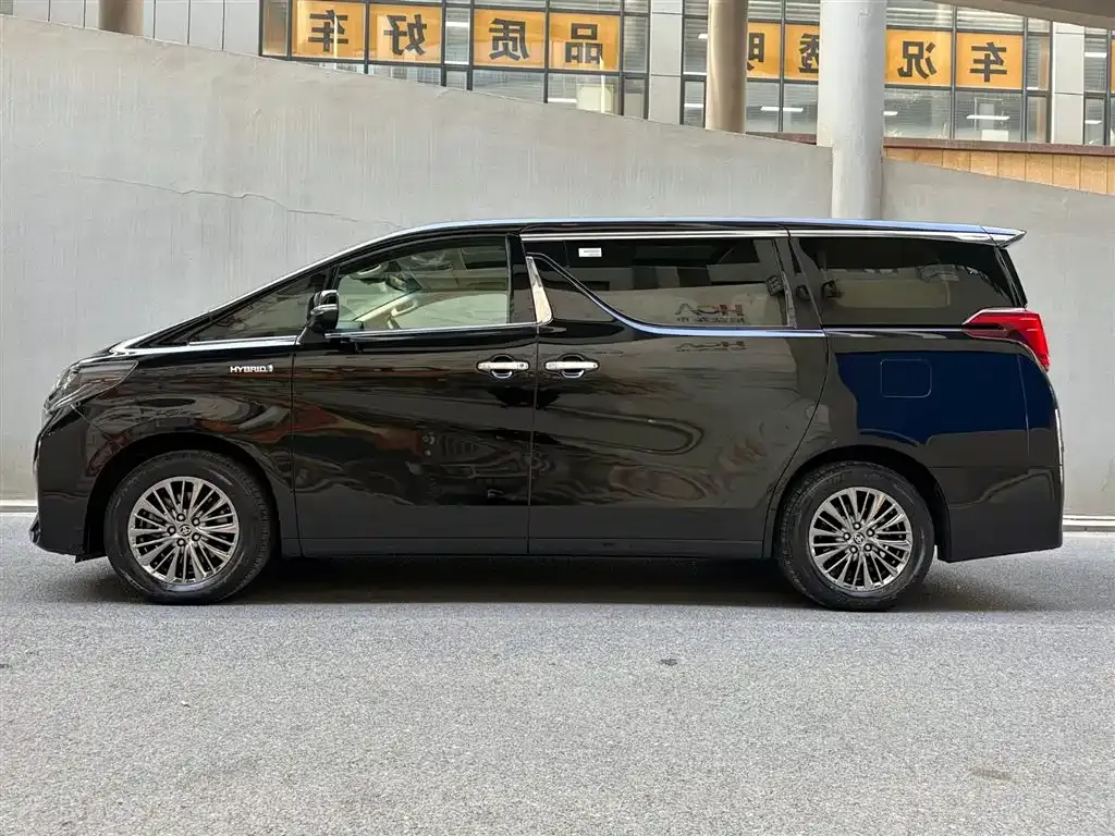 Toyota Alphard 2023 из CN, фото 4