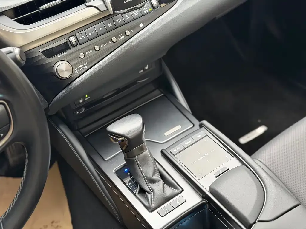 Lexus ES 2021 из CN, фото 8