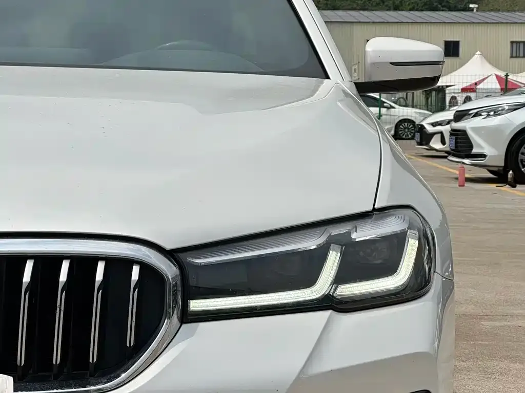BMW 5 Series — фото 2