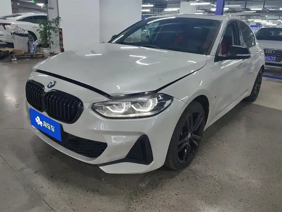 BMW 1 Series — фото 1