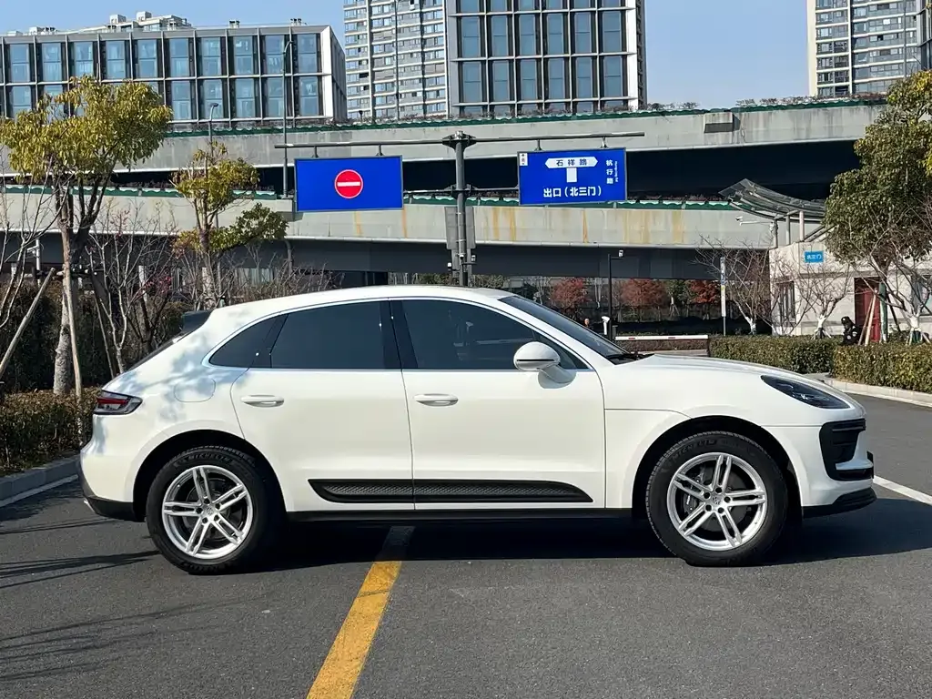 Porsche Macan — фото 10