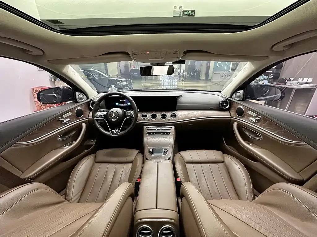 Mercedes-Benz E-Class — фото 10