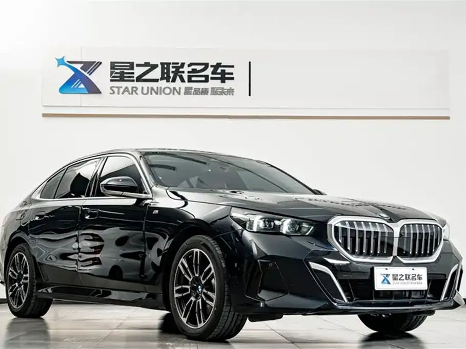 BMW 5 Series — фото 5