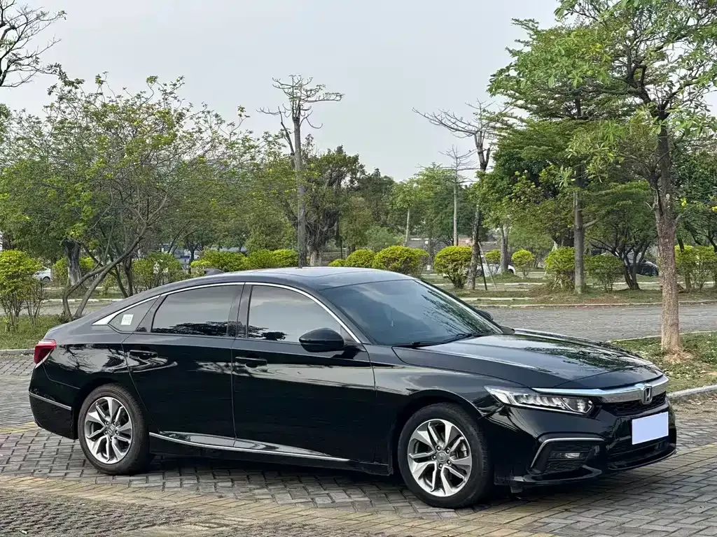 Honda Inspire — фото 10