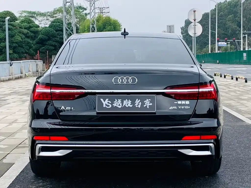 Audi A6L — фото 5