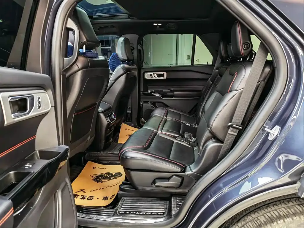 Ford Explorer 2021 из CN, фото 10