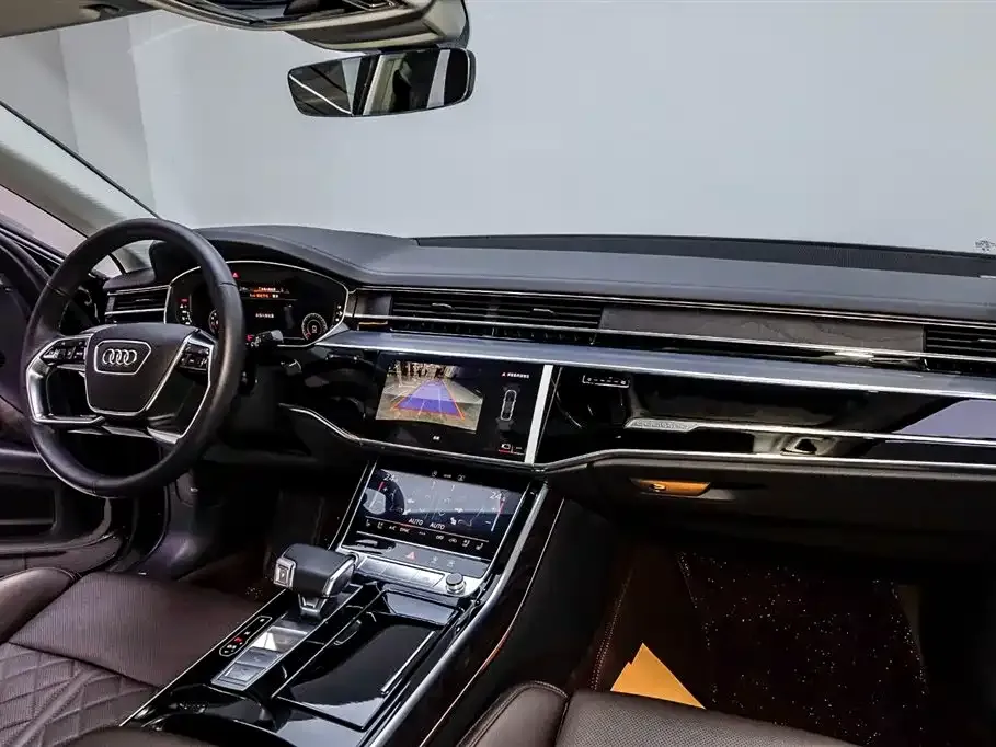 Audi A8 2022 из CN, фото 8