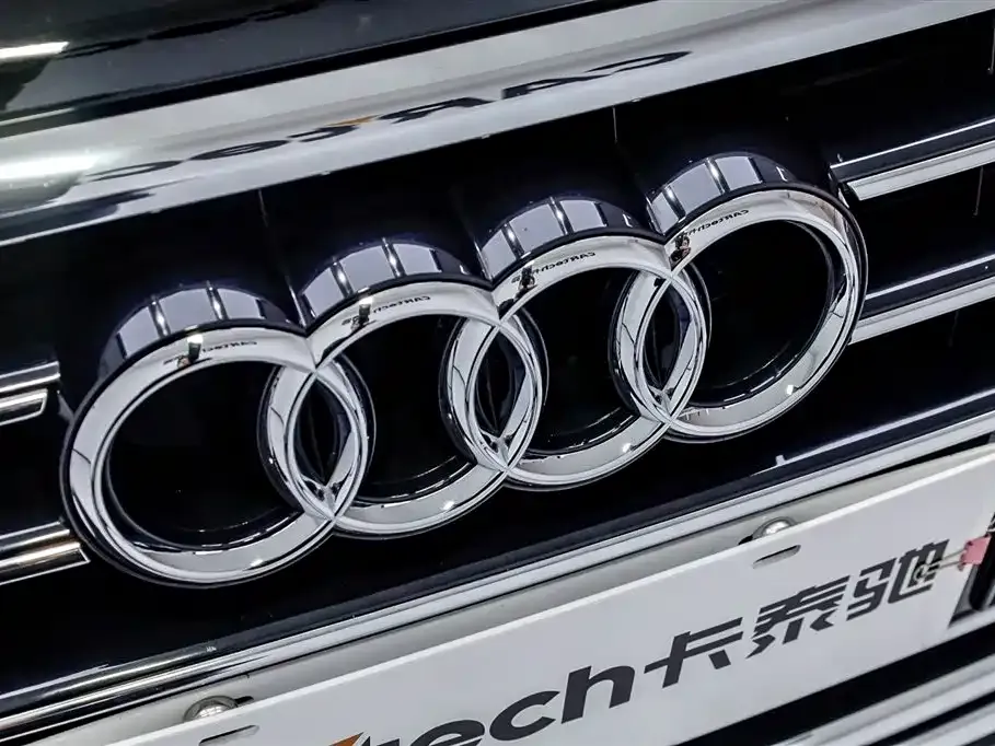 Audi A8 2022 из CN, фото 4