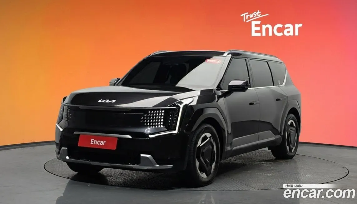 Kia EV9 — фото 1