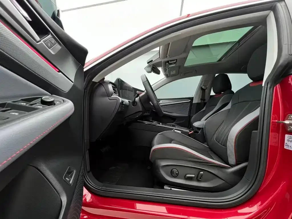 Volkswagen Lamando 2023 из CN, фото 8
