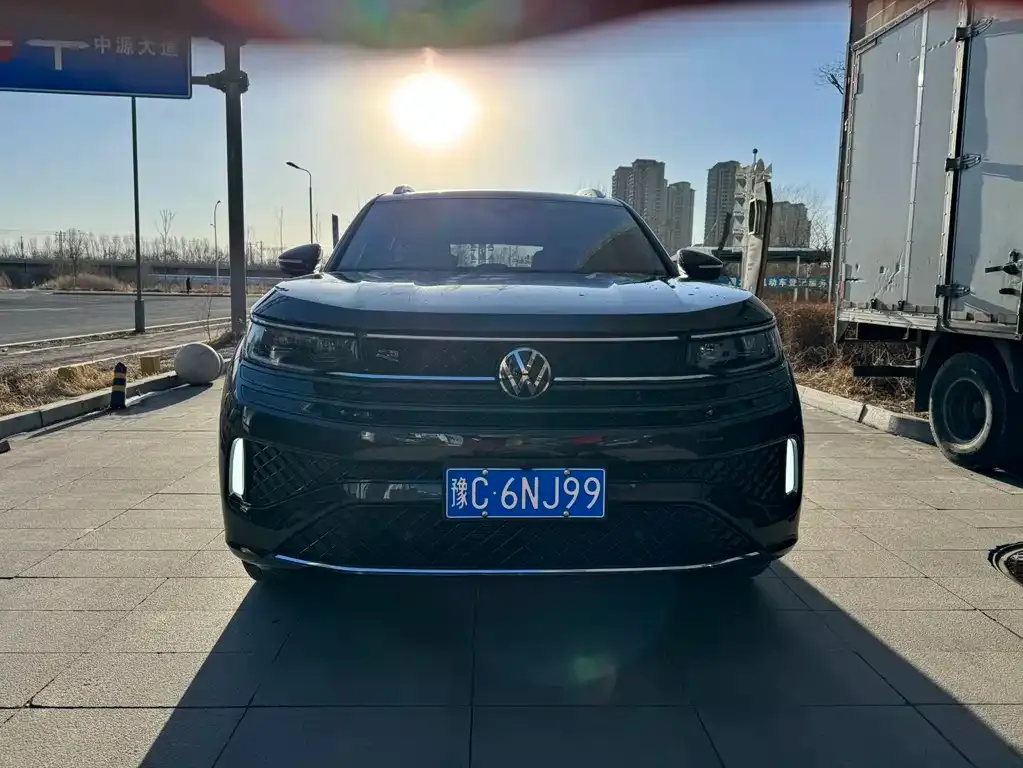 Volkswagen Tavendor 2023 из CN, фото 2