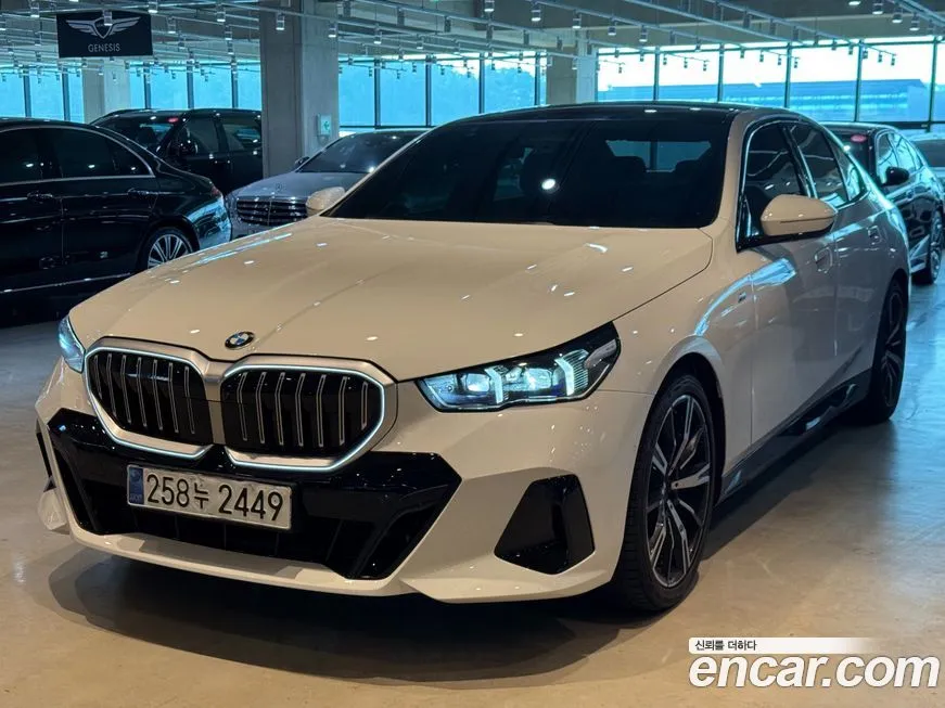 BMW 5-Series 2024 из KR, фото 1