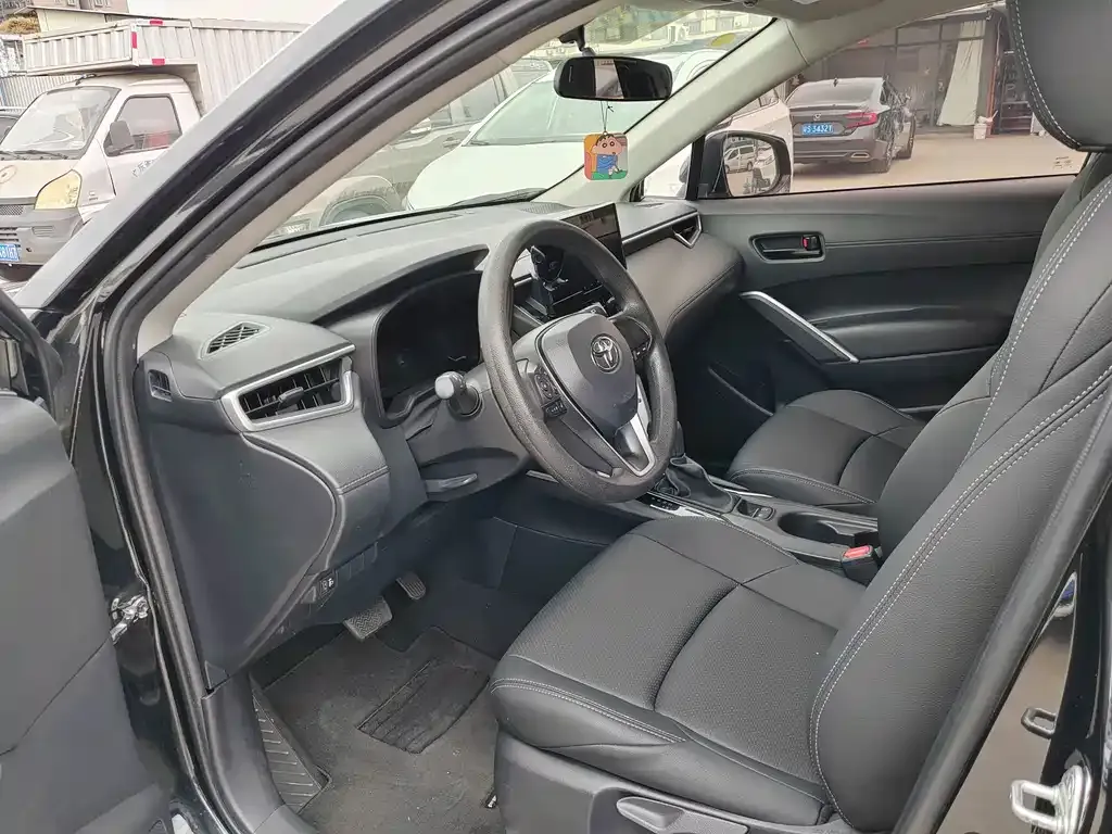Toyota Frontlander 2023 из CN, фото 6