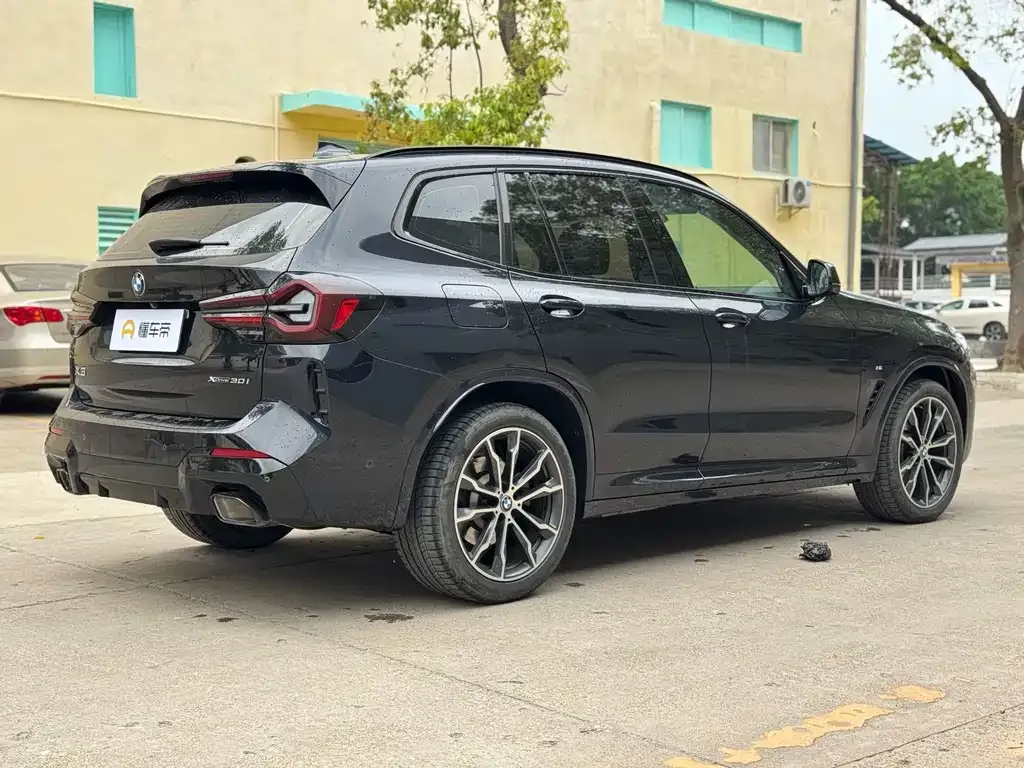 BMW X3 — фото 8