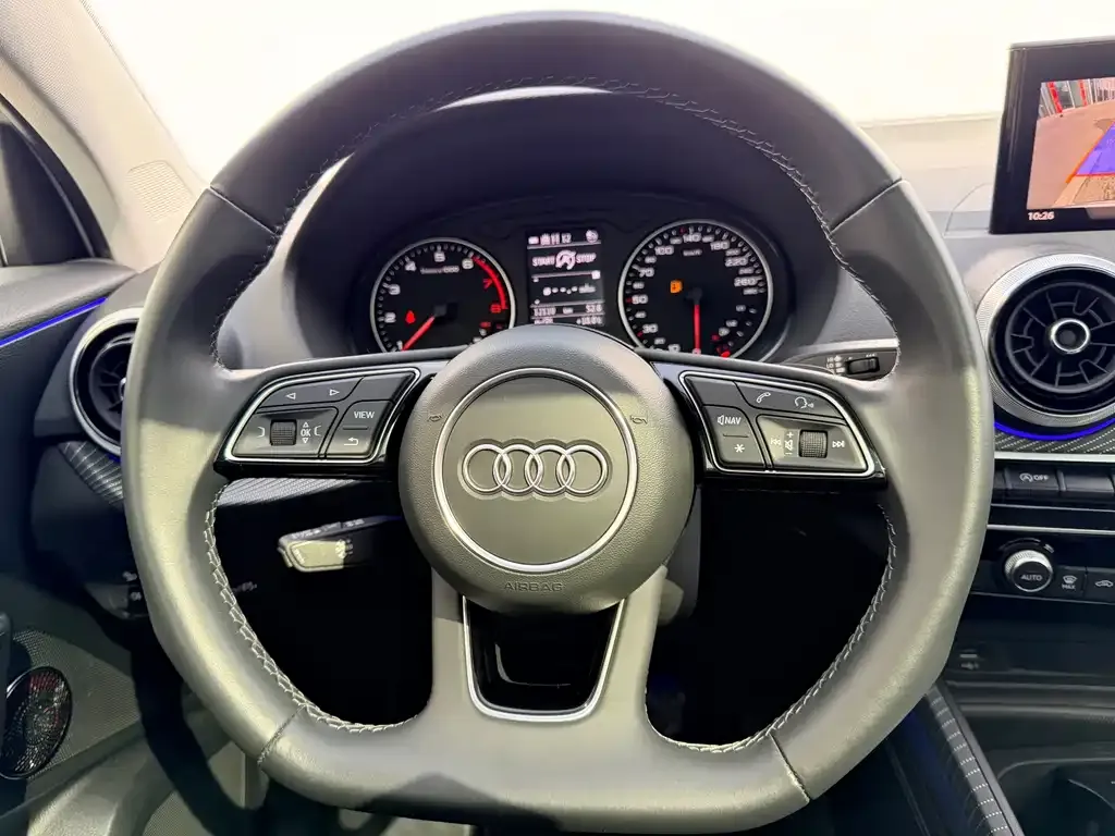 Audi Q2L 2025 из CN, фото 9