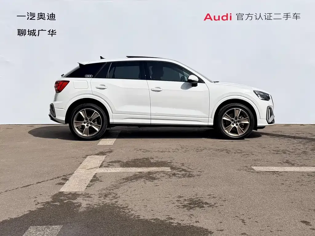 Audi Q2L 2025 из CN, фото 5