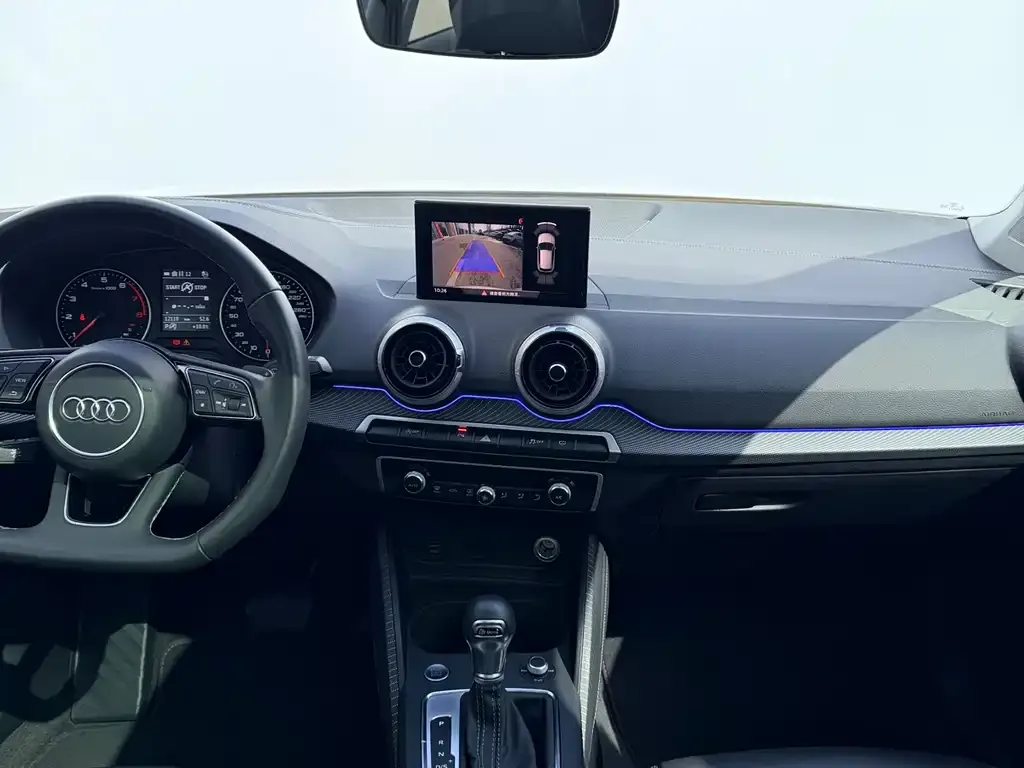 Audi Q2L 2025 из CN, фото 2